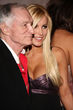 Hugh und Crystal kuscheln nur
