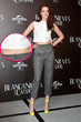Kristen Stewart erscheint bauchfrei auf dem roten Teppich in Mexiko