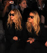 Mary-Kate und Aschley Olsen saßen bei der Fashion-Show von J. Mendel in der ersten Reihe