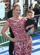 Melissa Joan Hart brachte ihr Söhnchen Tucker mit zur Premiere von "Die Monster Uni"