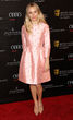 Sienna Miller bezauberte im rosafarbenen Dress