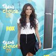 Das "Disney"-Sternchen Brenda Song (21) wirkte ihren Kolleginnen gegenüber in klassischer Schwarz-Weiß Kombination fast ein wenig schüchtern. Keine Angst, Brenda! Dein Outfit hat uns voll überzeugt.
