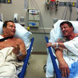 Arnold Schwarznegger und Sylvester Stallone trafen sich zufällig im Krankenhaus