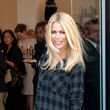 Claudia Schiffer zieht zurück in ihr Spukhaus Claudia Schiffer zieht zurück in ihr Spukhaus