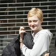 Dakota Fanning überrascht mit kurzen Haaren Dakota Fanning überrascht mit kurzen Haaren