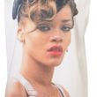 Bei Topshop gab es ein Shirt mit Rihanna-Print
