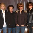 Im April wurde Gitarrist Richie Sambora aus der Band "Bon Jovi" geworfen