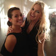 Lea Michele und Kate Hudson posieren zusammen am "Glee"-Set