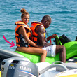 Mario Balotelli urlaubt mit zwei hübschen Damen 