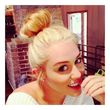 Miley istauch  wieder frisch erblondet