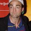 Robert Pattinson war zu Gast bei Musiksender MTV und sehr entspannt drauf 