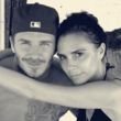 Victoria Beckham lächelt fast