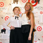 Chloë Moretz und Blake Lively erschienen beide in schwarzweiß