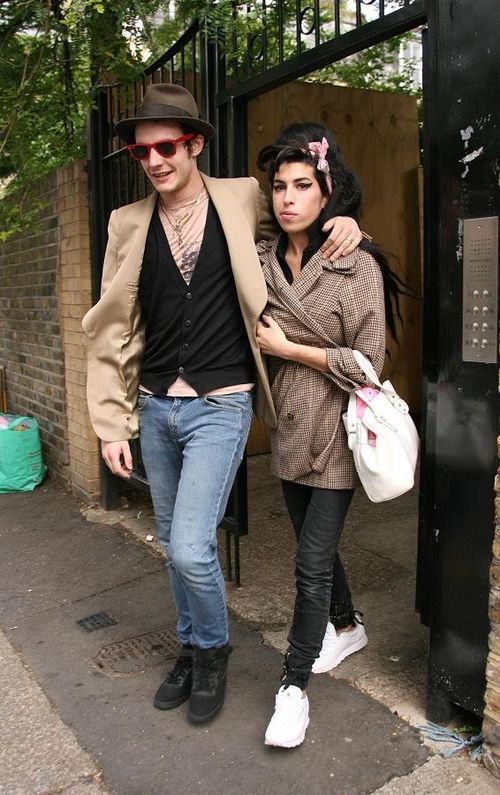 Amy Winehouse, Blake Fielder-Civil - Amy Winehouse will Blake Fielder-Civil loswerden Amy Winehouse, Blake Fielder-Civil - Amy Winehouse will Blake Fielder-Civil loswerden