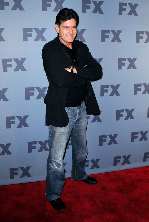 Charlie Sheen hat zur Zeit Erfolg mit seiner neuen Serie Charlie Sheen hat zur Zeit Erfolg mit seiner neuen Serie