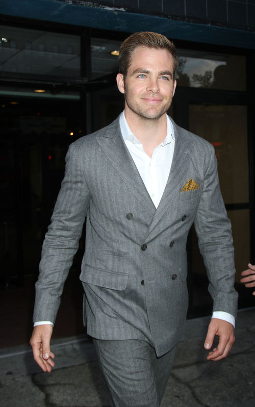 Chris Pine ist auf der Suche nach einer Frau