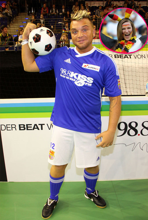 Menowin liebt Fußball Menowin liebt Fußball