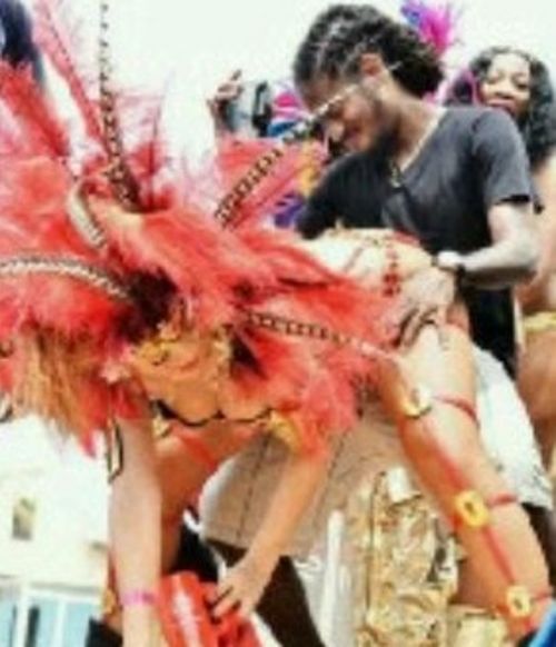 Rihanna, Drake - Rihanna und ihre Jugendliebe Negus tanzen wild miteiander