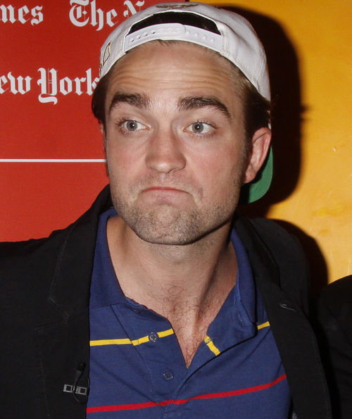 Robert Pattinson war zu Gast bei Musiksender MTV und sehr entspannt drauf Robert Pattinson war zu Gast bei Musiksender MTV und sehr entspannt drauf