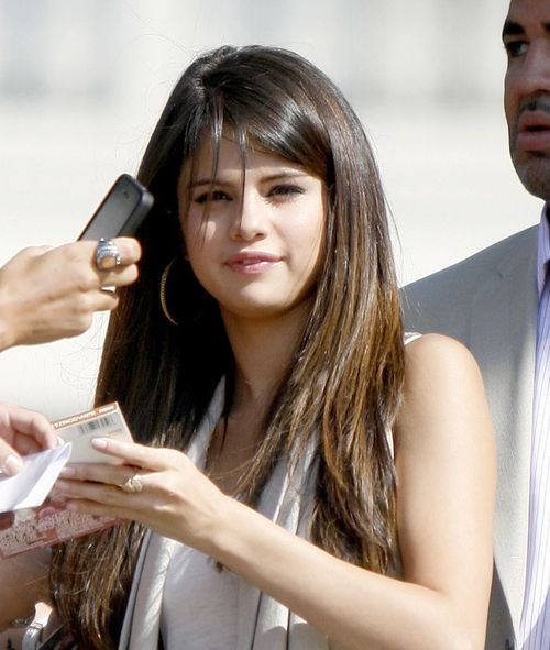 Selena Gomez - A Selena le encantan las chocolatinas