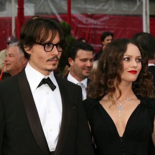 Vanessa Paradis und Johnny Depp sind seit 12 Jahren glücklich, heiraten wollen sie jedoch nicht Vanessa Paradis und Johnny Depp sind seit 12 Jahren glücklich, heiraten wollen sie jedoch nicht