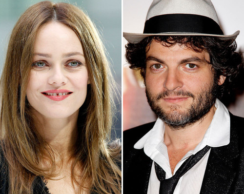Vanessa Paradis wurde auch eine Affäre nachgesagt - mit dem Musiker Matthieu Chedid Vanessa Paradis wurde auch eine Affäre nachgesagt - mit dem Musiker Matthieu Chedid