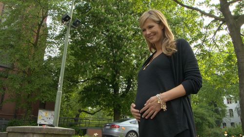 Verena Wriedt zeigt ihren Baby-Bauch