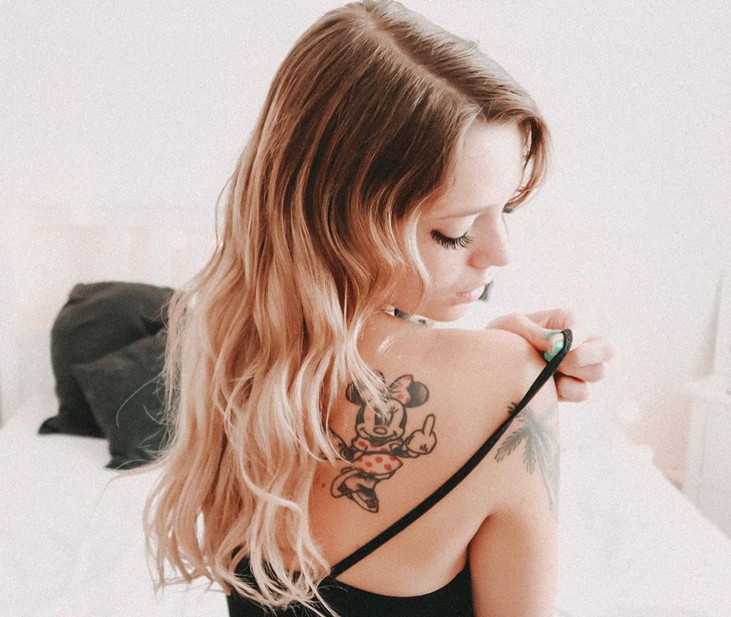 Anne Wunsche Das Bedeutet Ihr Minnie Mouse Tattoo Promiflash De