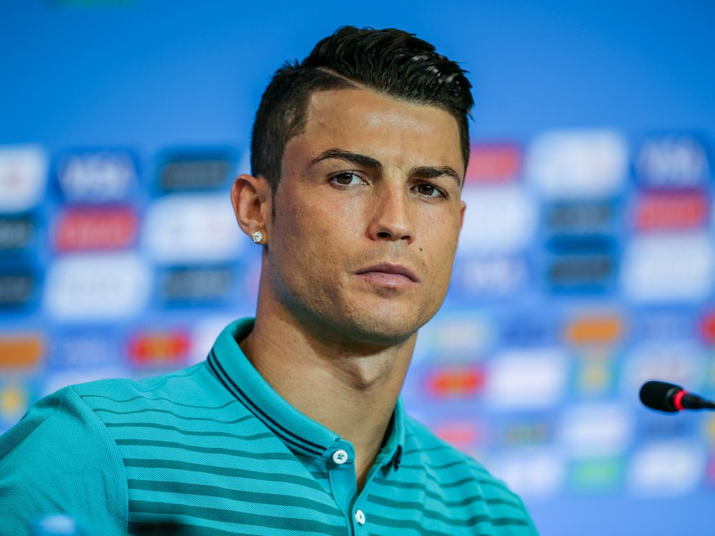 Frisur Ronaldo Trendige Kurzhaarfrisuren Frisur Ronaldo Trendige Kurzhaarfrisuren