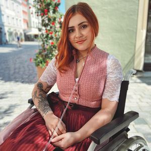 Unheilbar krank: "Hier & Jetzt"-Shelly heiratete mit 22!