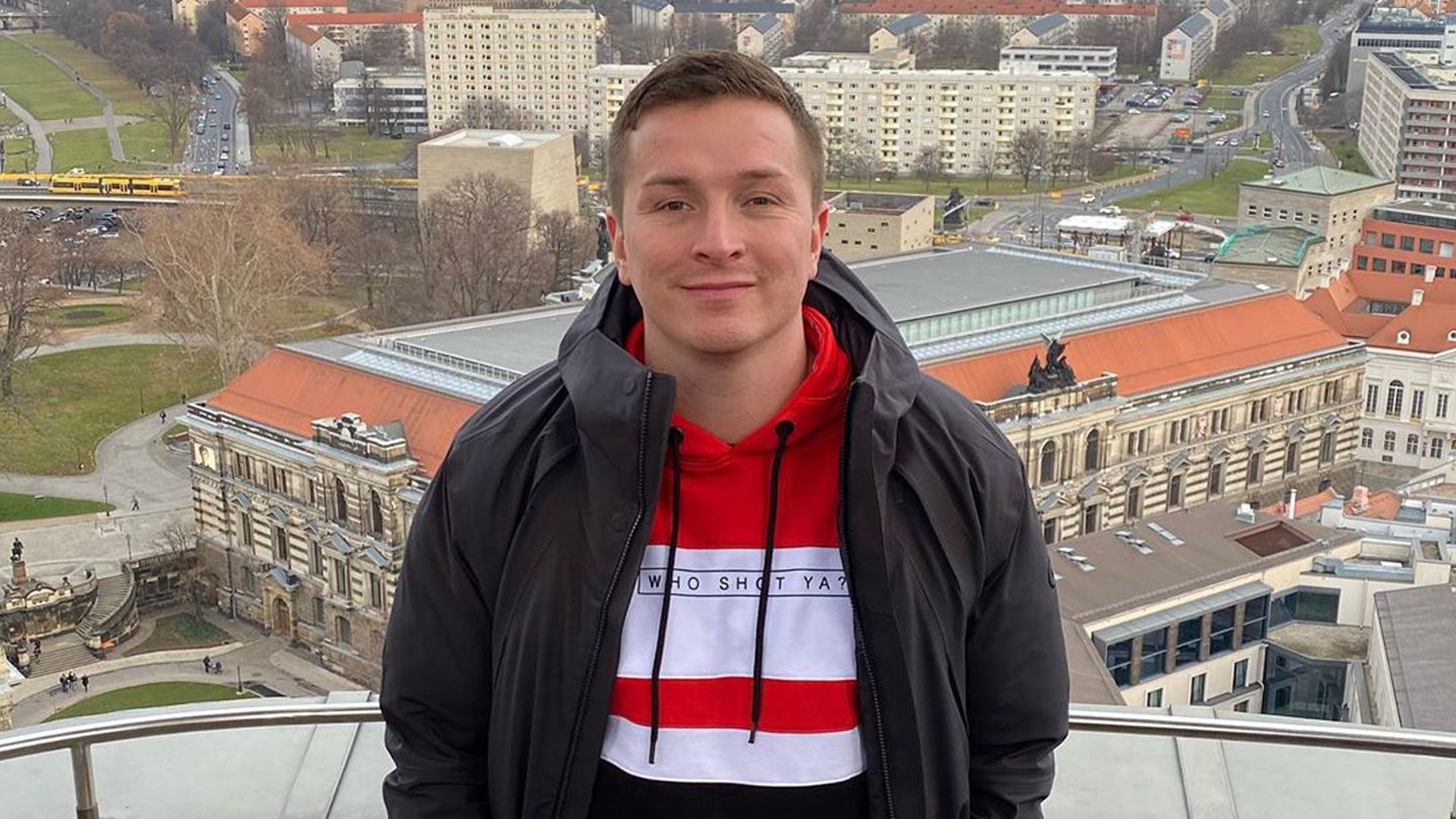 Mit Ärztin So arbeitete YouTuber Aaron in der Pandemie