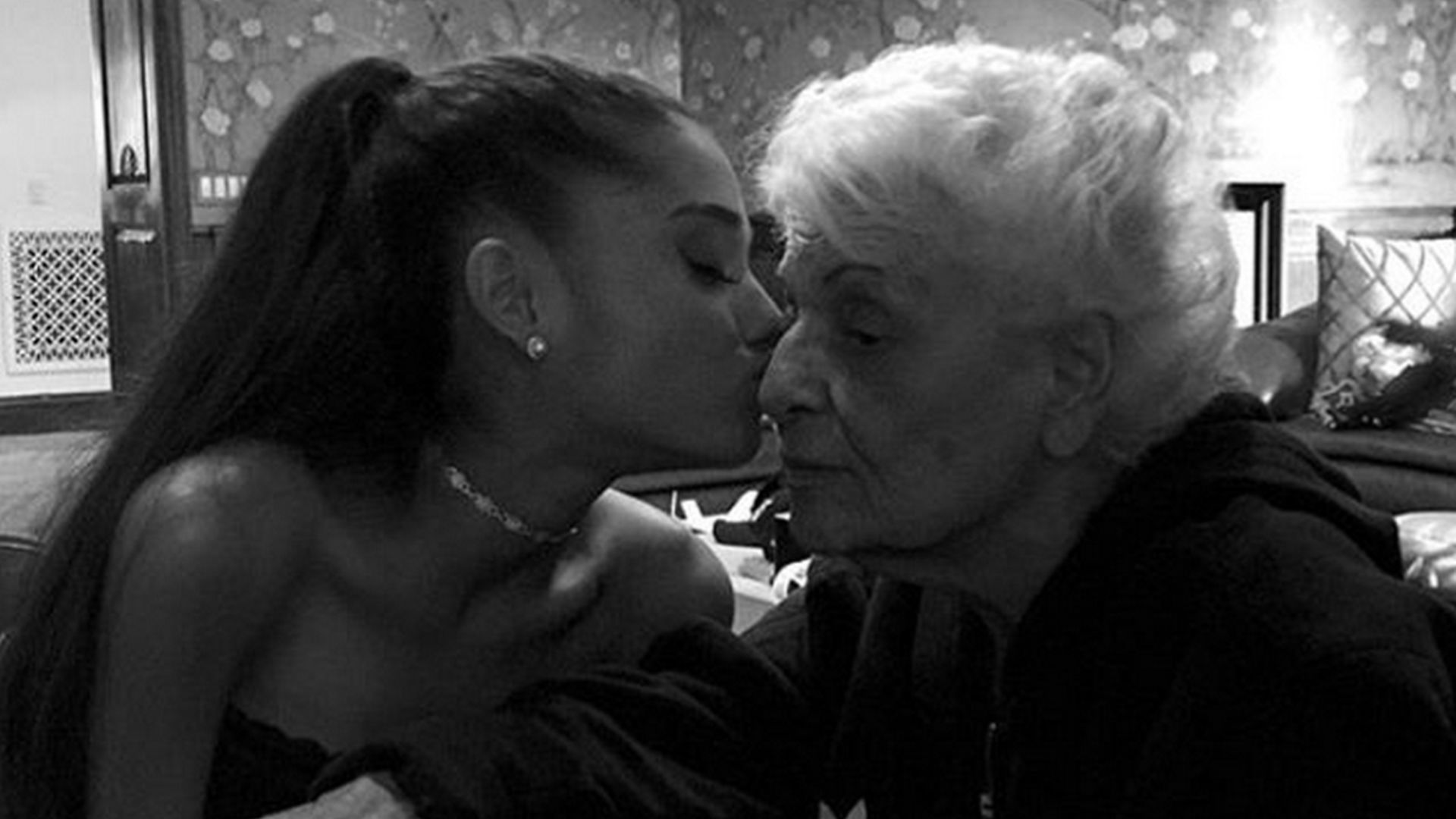 afroboy liebt den sex mit der oma afroboy liebt den sex mit der oma