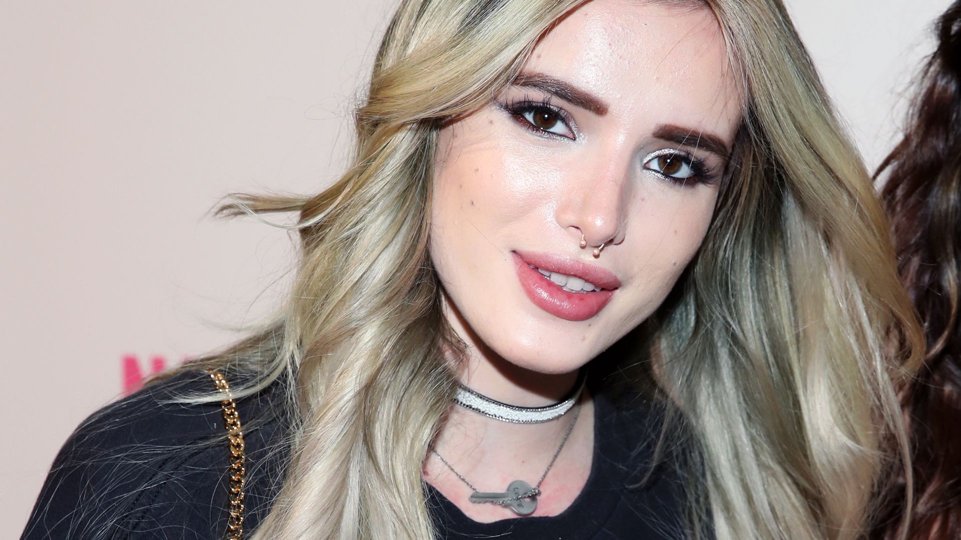 LiebesSensation Ist DisneyStar Bella Thorne (18) verlobt
