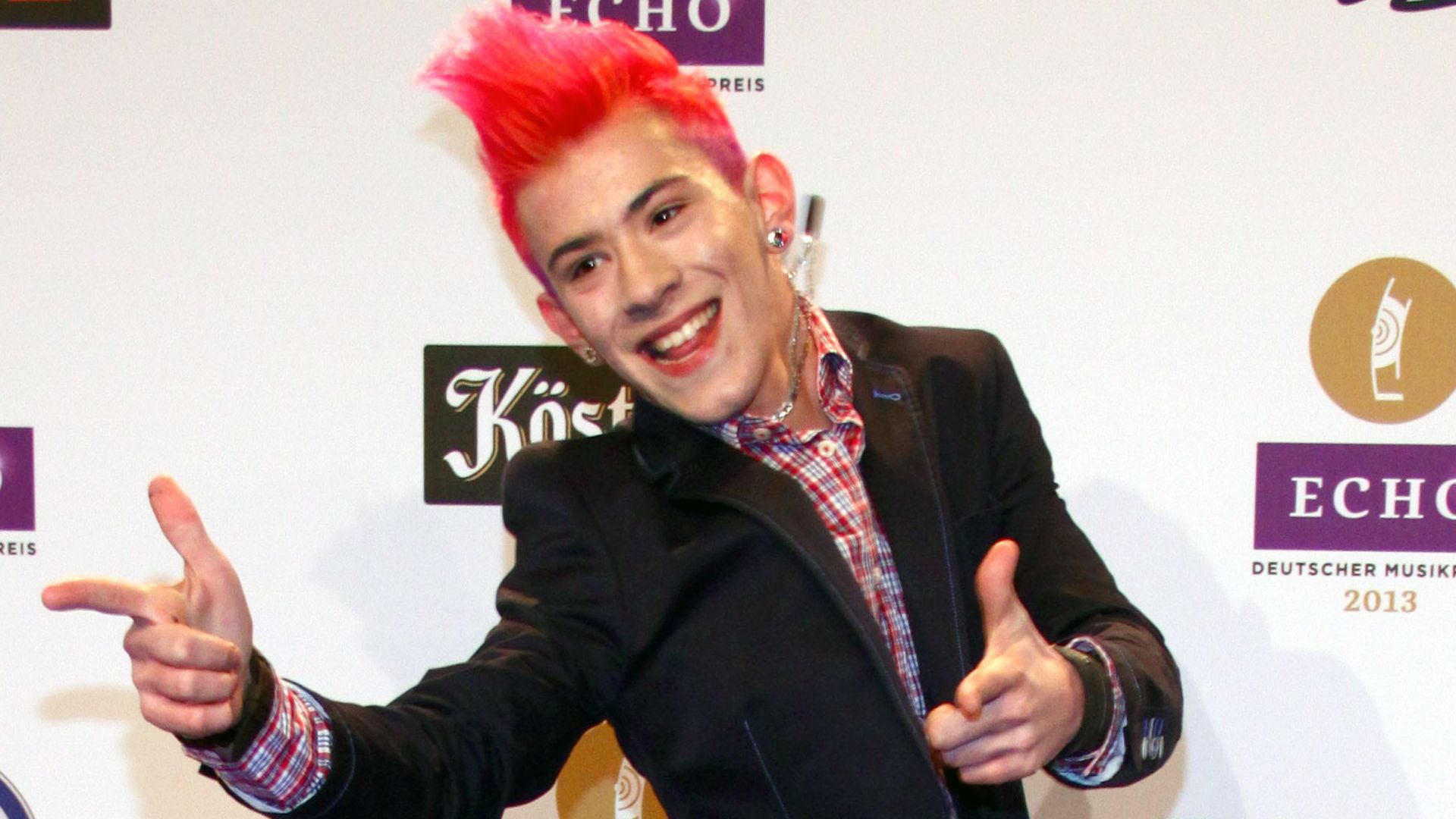 Daniele Negroni frisch gefärbt zum Echo 2013! Promiflash.de