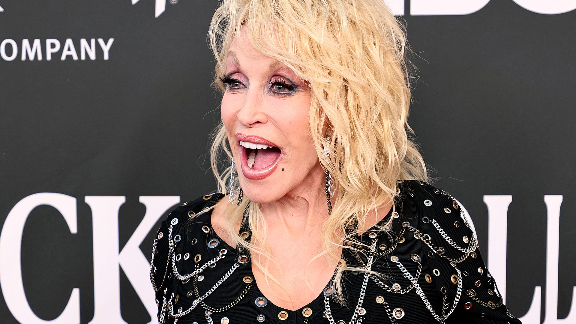 Dolly Parton verkündet: Lieber 77 als noch mal jung sein!