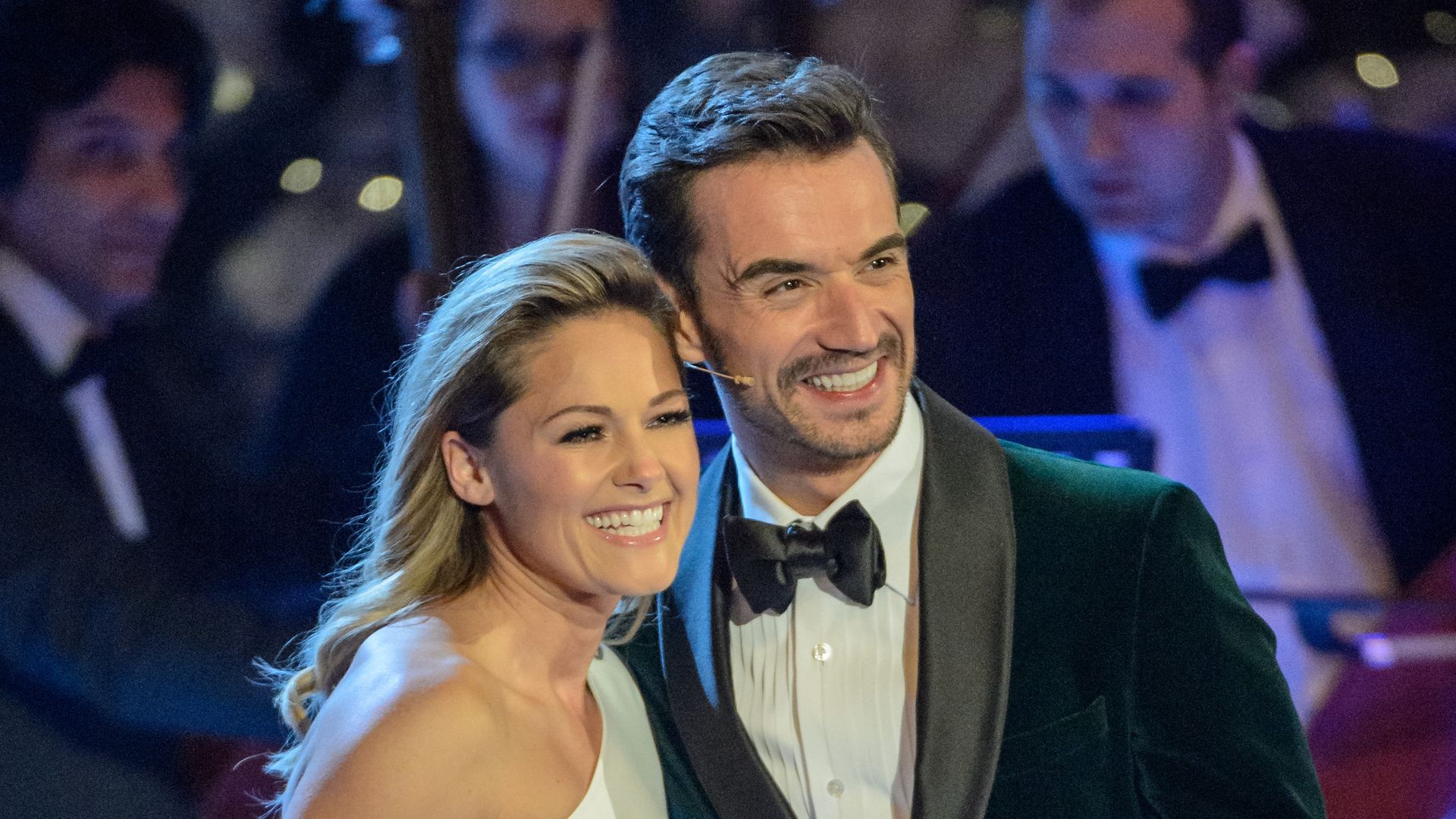 Die Tasse Kaffee Und Auch Das Glas Wein Helene Fischer und Floris "Schau mal herein" wird TikTok-Hit