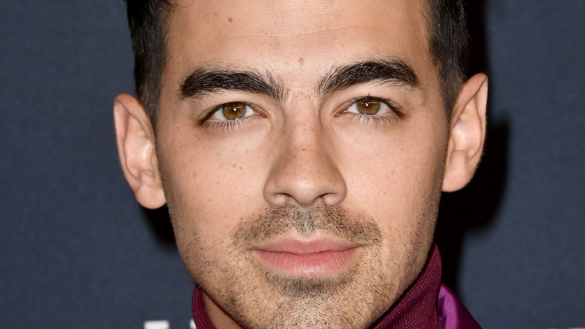 Keine BabyNews! So meldet sich Joe Jonas kurz nach Geburt Promiflash.de