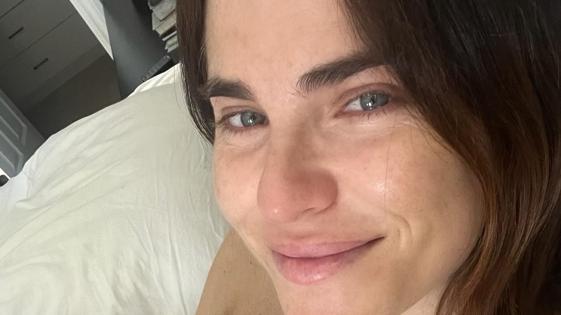 Überraschung Karla Souza ist zum dritten Mal Mama geworden!