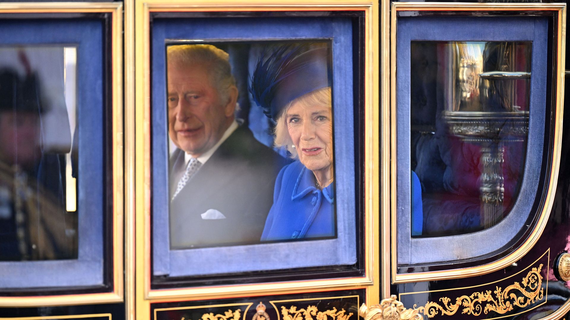 Staatsbesuch: König Charles III. und Co. fahren in Kutschen!