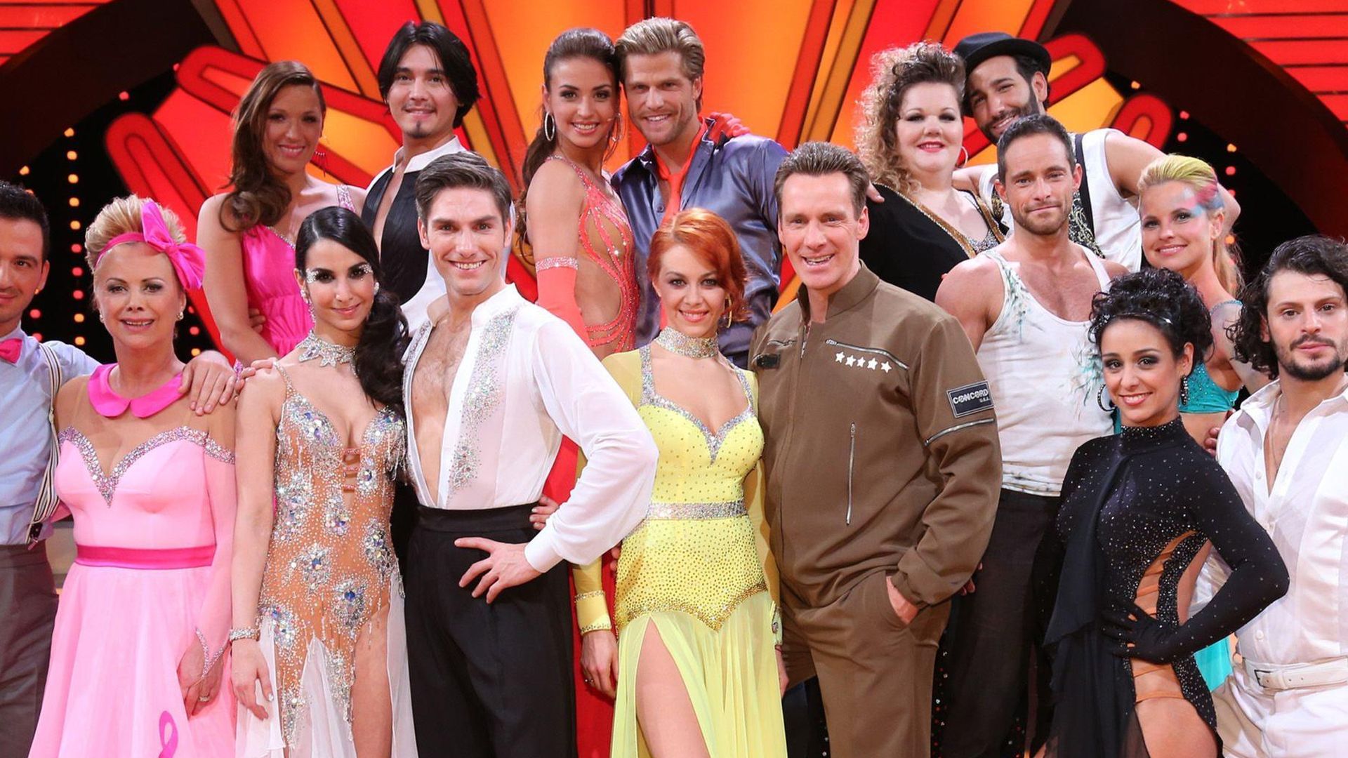 Let's Dance Wer muss heute die Show verlassen? Promiflash.de Let's Dance Wer muss heute die Show verlassen? Promiflash.de