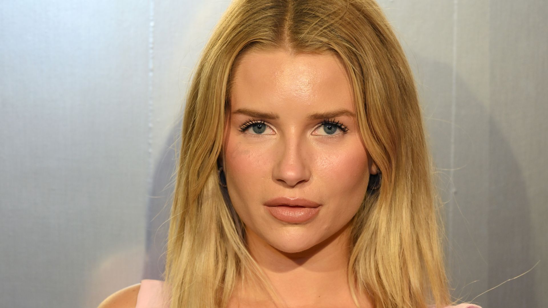 Deshalb kehrt Lottie Moss OnlyFans den Rücken