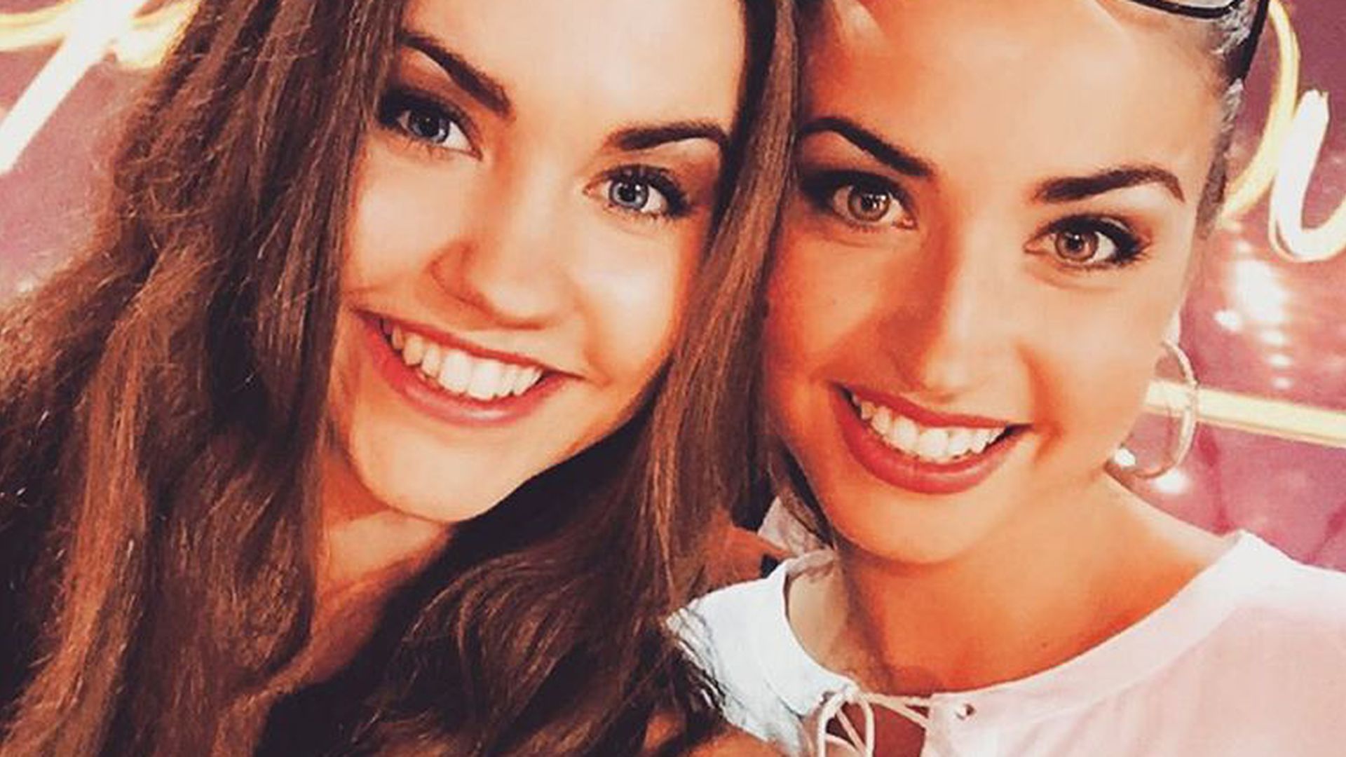 Zwillinge? Das ist "Let's Dance"Profi Ekaterinas heiße Sis Promiflash.de