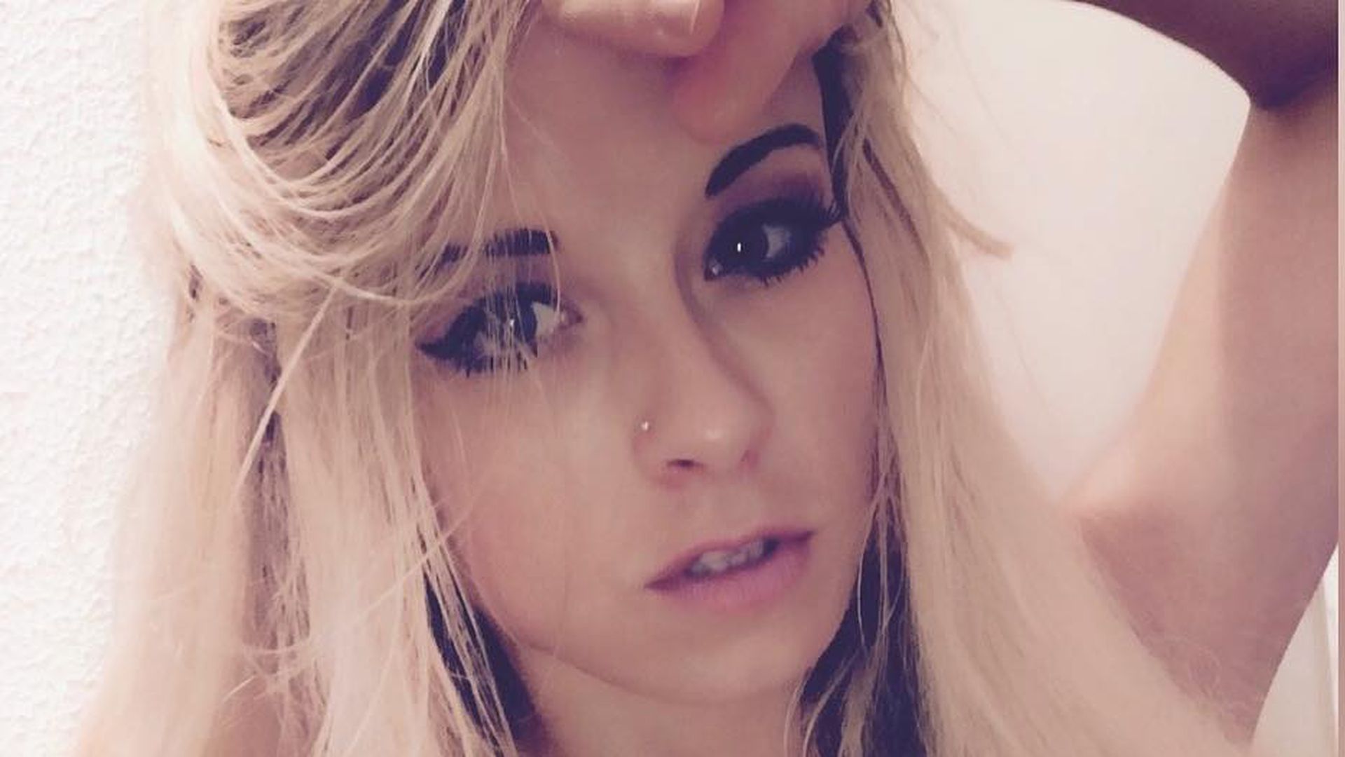 DickdarmEntzündung Mia Julia liegt weiter im Krankenhaus Promiflash.de