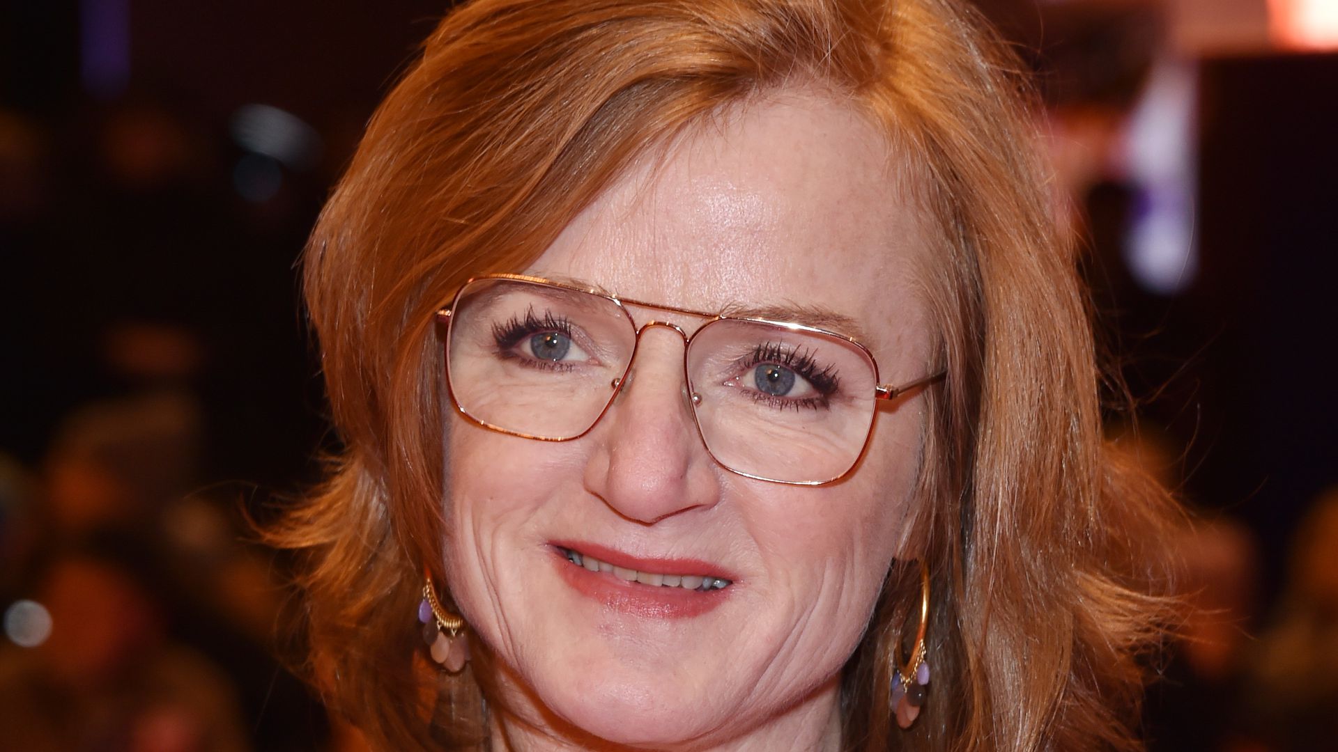 In einen Taxifahrer: Schauspielerin Nina Petri ist verliebt | Promiflash.de