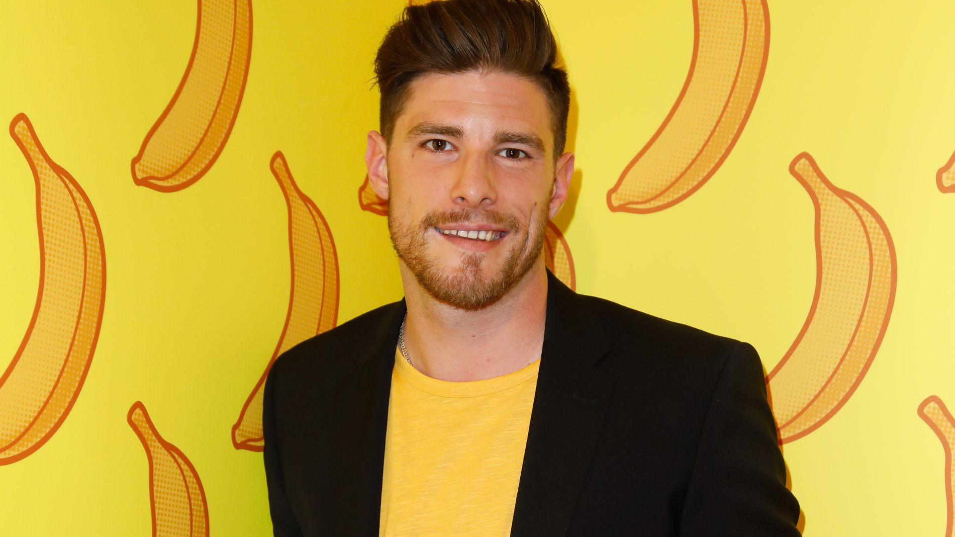 Drei Millimeter Pascal Kappés hat sich den Kopf rasiert! WeltweiteSTARS