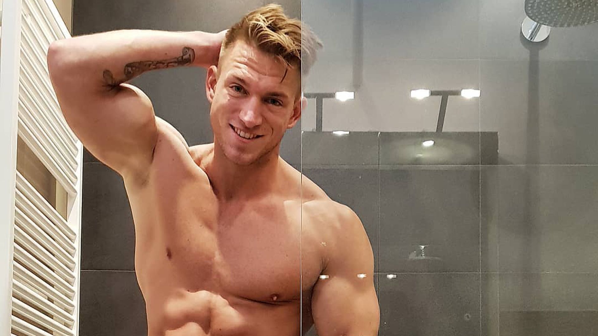 Vier Monate Babypause BTNStar Patrick strippt jetzt wieder Promiflash Vier Monate Babypause BTNStar Patrick strippt jetzt wieder Promiflash