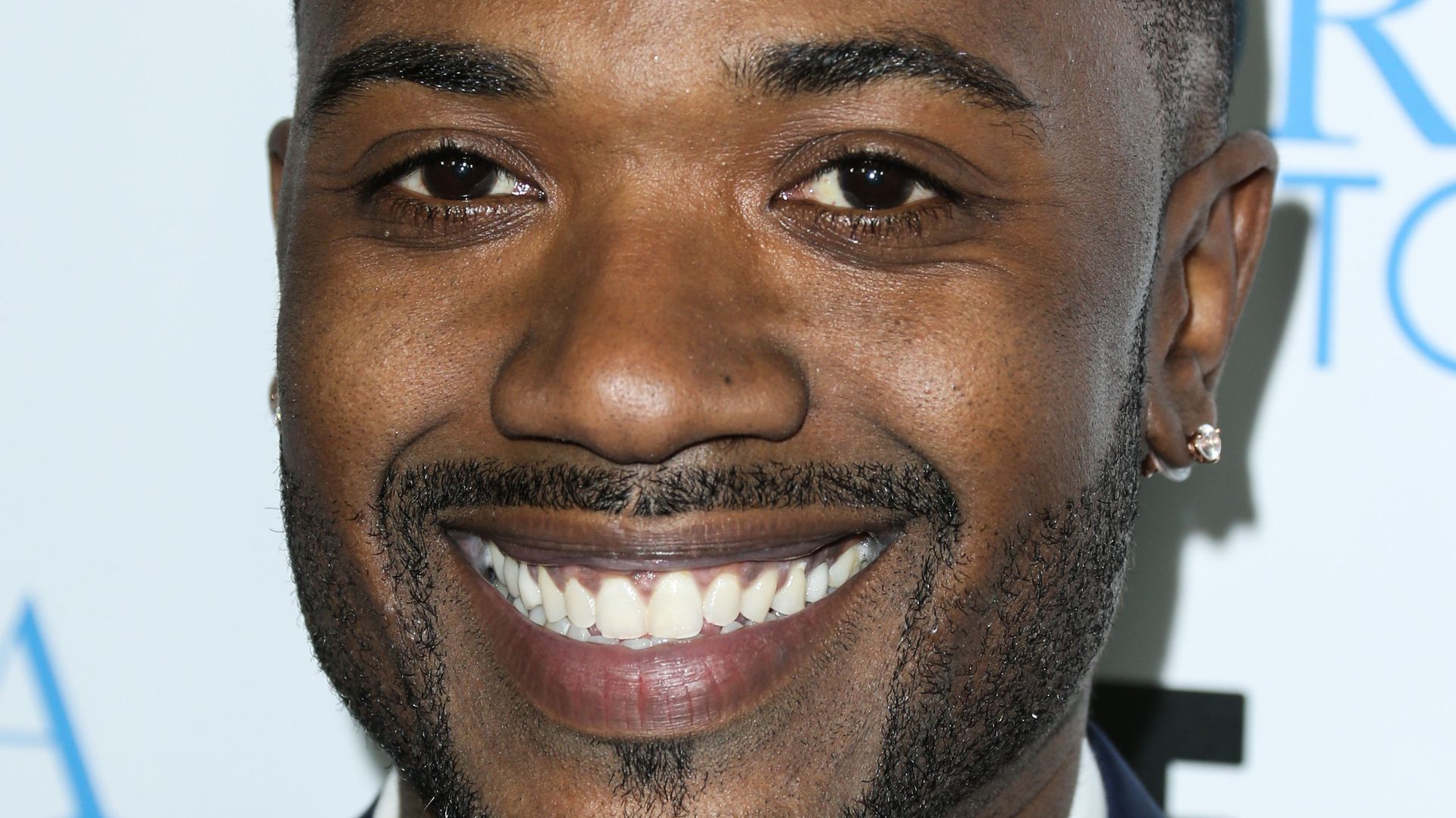 BabyName enthüllt So heißt Ray Js Tochter! Promiflash.de