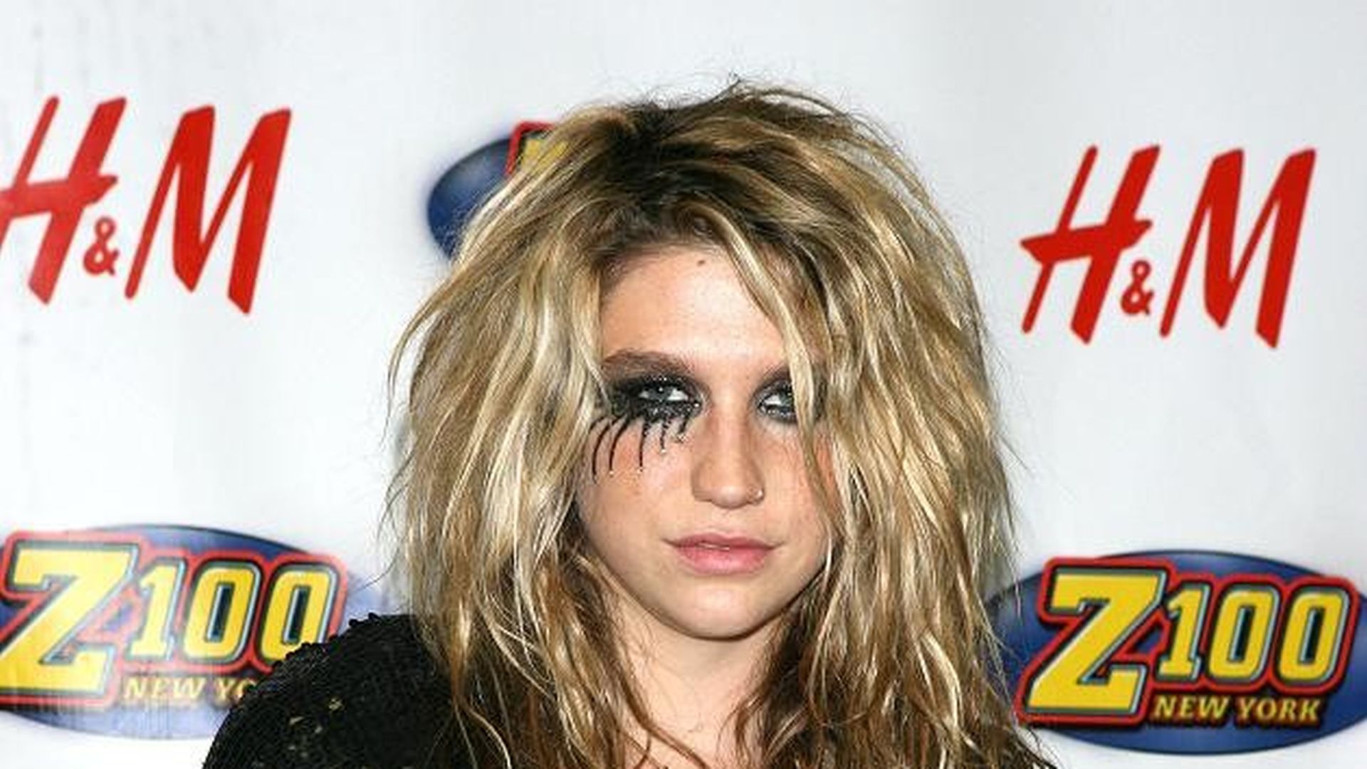 Keha steht auf dicke Männer mit Bart! Promiflash.de