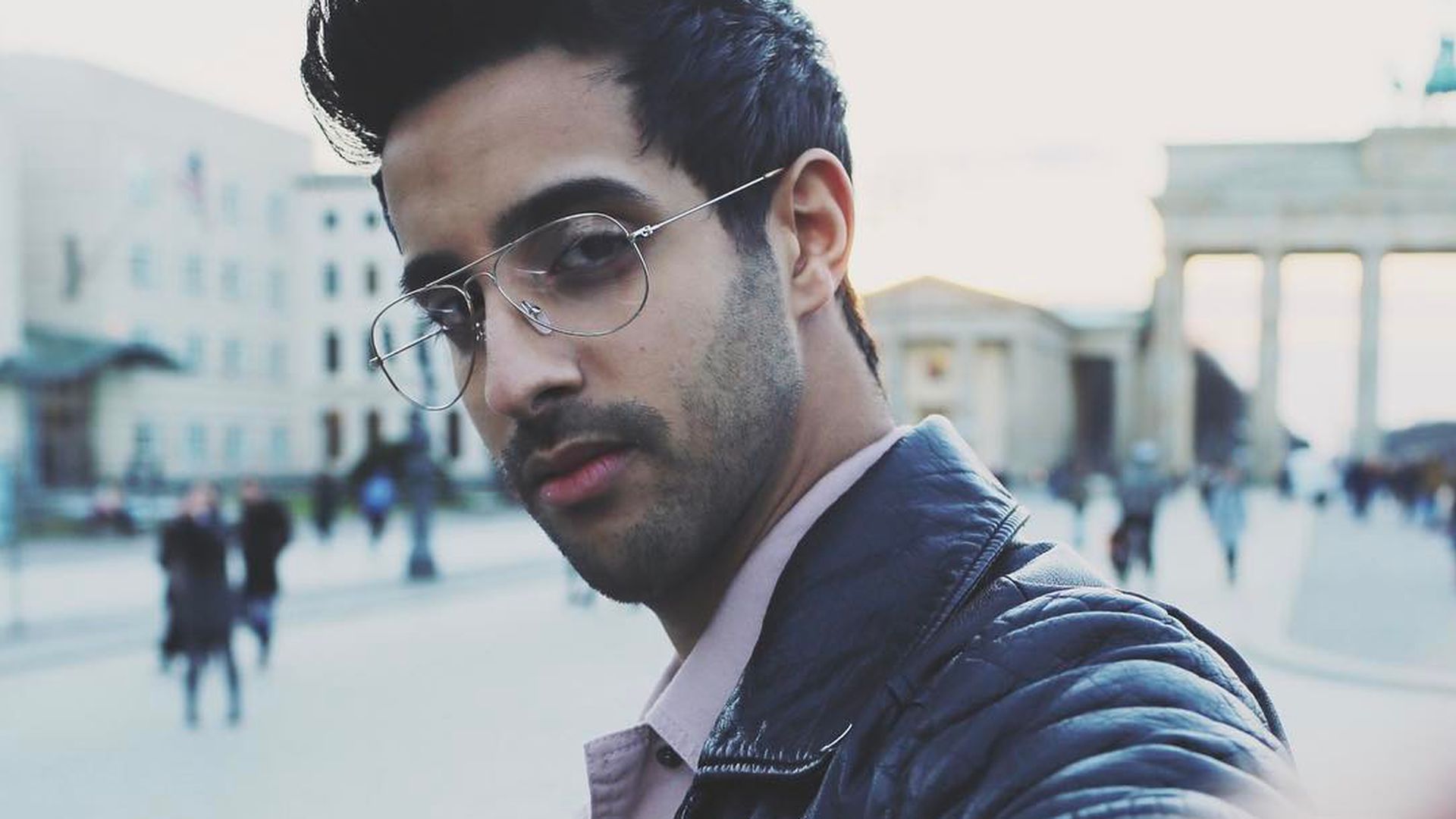 Schluss mit lustig? Sami Slimani wagt großen YouTubeWandel Promiflash.de