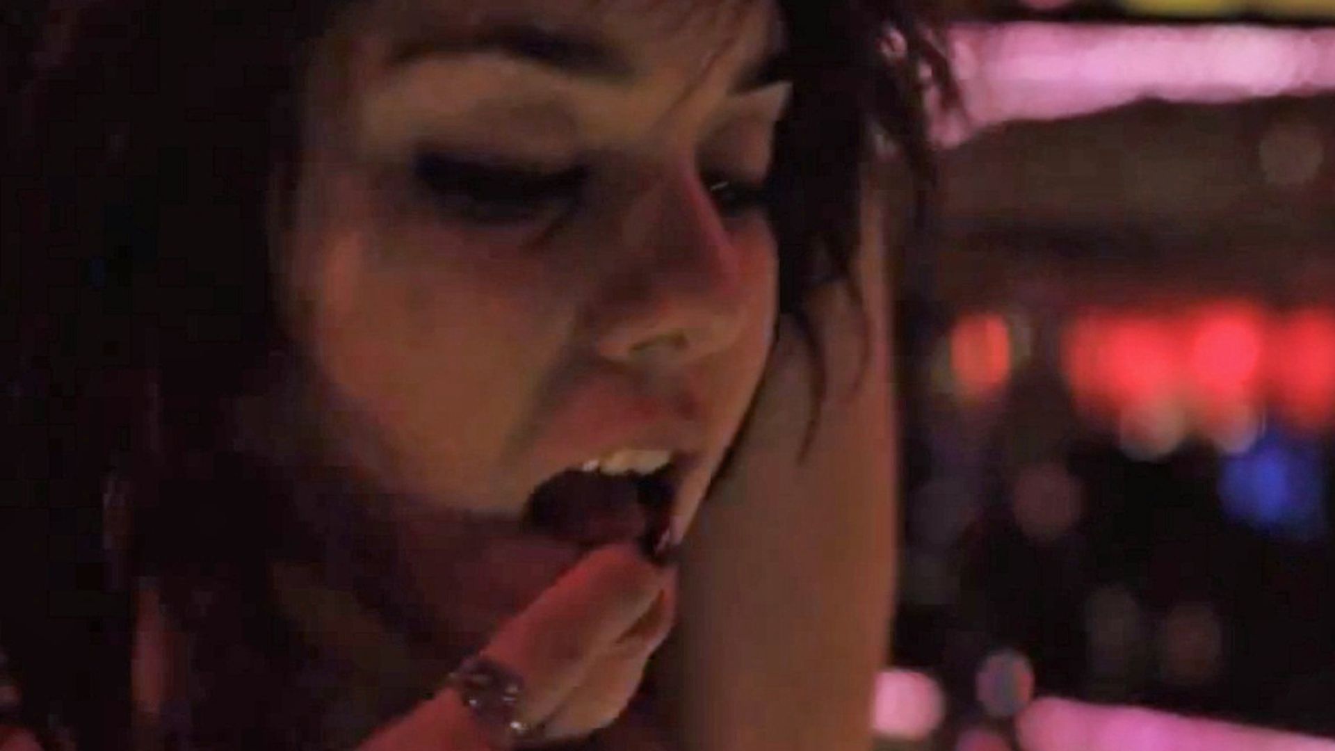 Dating mit einem mädchen, das eine stripperin ist
